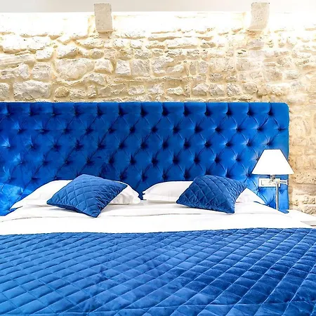 Mint Palace In Old Town 4*