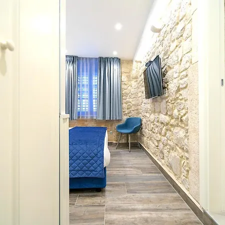 Mint Palace In Old Town 4*