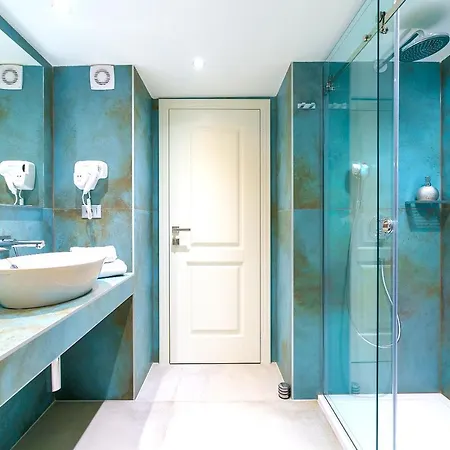 Mint Palace In Old Town 4*