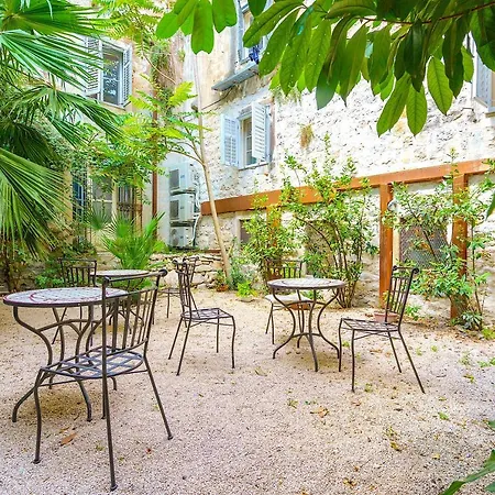 Mint Palace In Old Town 4*