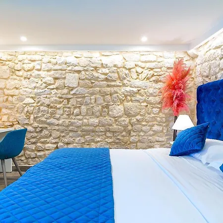 ホテル Mint Palace In Old Town 4*